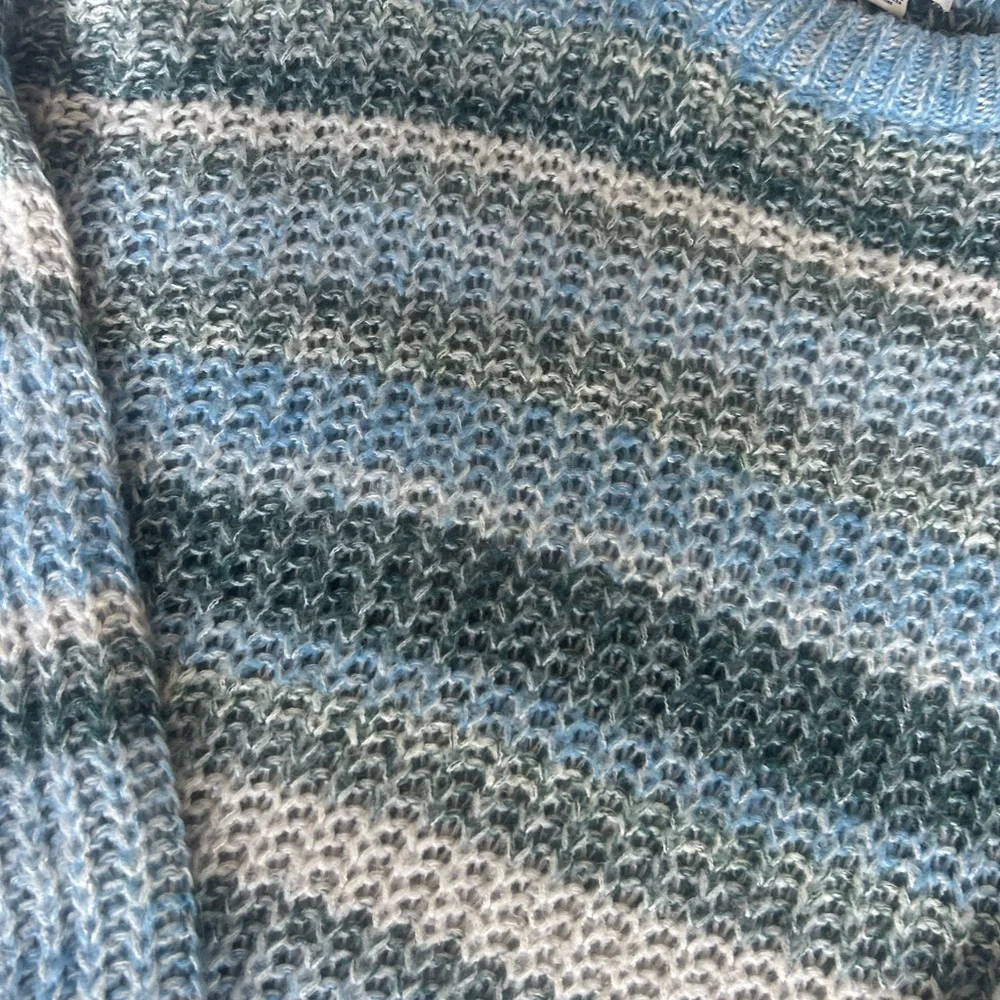 American Eagle Outfitters Blue and Green Knit Sweater - Picture 4 of 4
